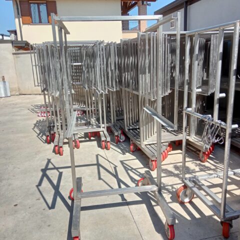 Carrelli per Salumi in acciaio a 2 piani usati come nuovi cod. 1 *** VENDUTI ***