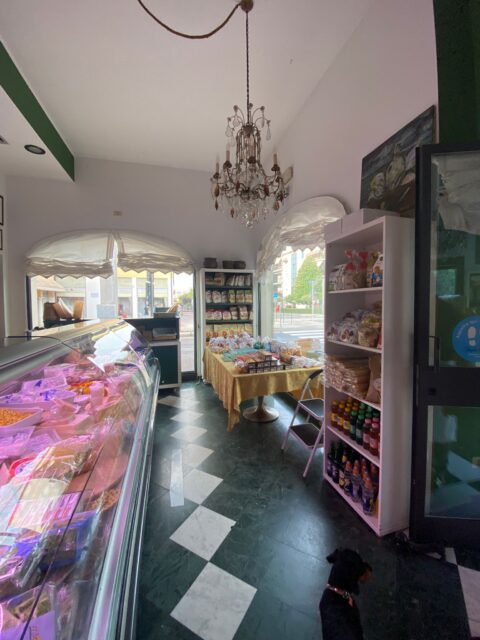 Macelleria Salumeria Alimentari Pane Frutta Verdura usato completo di laboratorio e attrezzature
