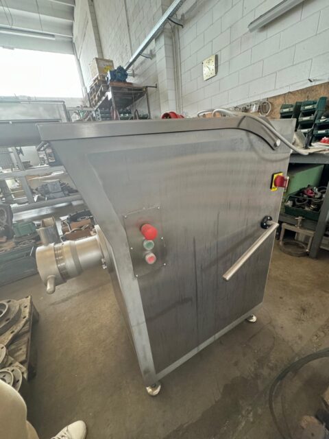 Tritacarne STRIGID MS-130 usato nuovo