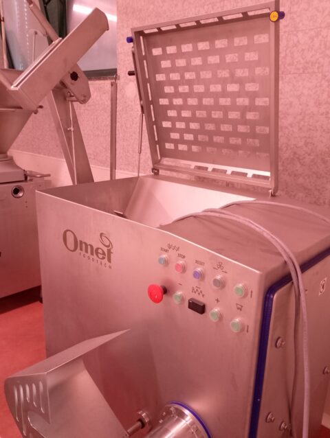 Tritacarne OMET 130 usato cod. 220225   *** VENDUTA ***